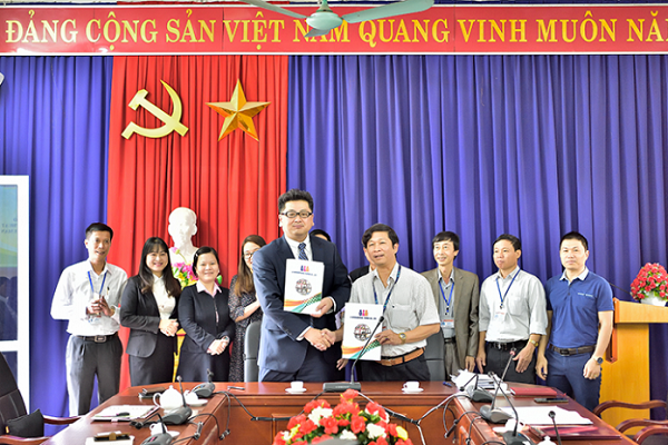 U INTERNATIONAL HUMAN KÝ KẾT HỢP TÁC CÙNG TRƯỜNG CAO ĐẲNG KINH TẾ KỸ THUẬT THÁI NGUYÊN.
