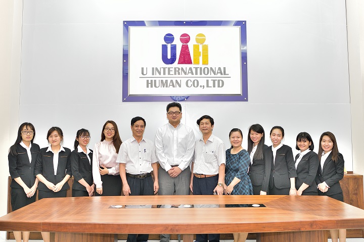 TRƯỜNG CAO ĐẲNG KINH TẾ KỸ THUẬT THÁI NGUYÊN ĐẾN THĂM TRỤ SỞ CÔNG TY U INTERNATIONAL HUMAN