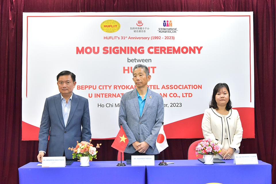 U.I.H. cùng Hiệp hội liên đoàn khách sạn lữ quán thành phố Beppu và Đại học Ngoại ngữ - Tin học TP. HCM (Huflit)