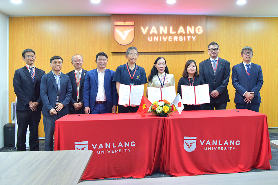 U.I.H. cùng Hiệp hội liên đoàn khách sạn lữ quán thành phố Beppu và Đại học Văn Lang